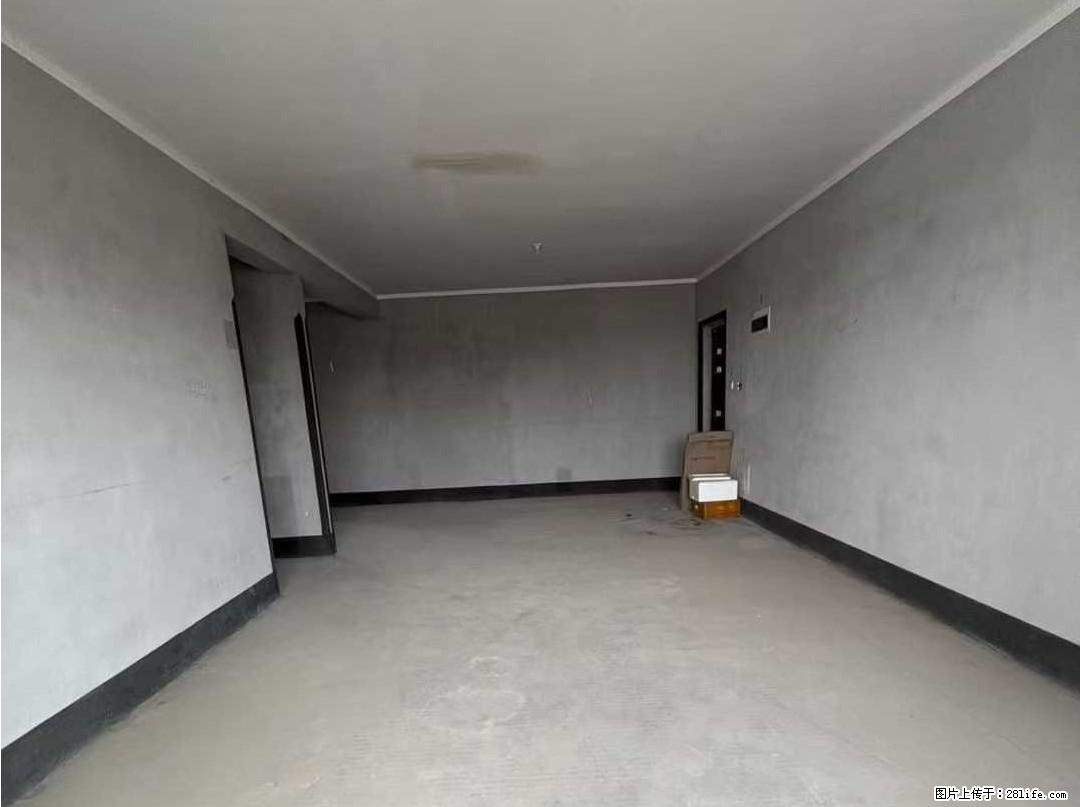 【江与城】带大露台上下两层复式楼来啦!惊爆价:136万,5房3厅3卫,带2阳台,3露台 - 房屋出售 - 房屋租售 - 桂林分类信息 - 桂林28生活网 www.28life.com