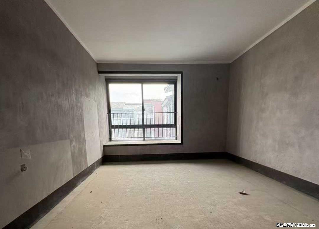 【江与城】带大露台上下两层复式楼来啦!惊爆价:136万,5房3厅3卫,带2阳台,3露台 - 房屋出售 - 房屋租售 - 桂林分类信息 - 桂林28生活网 www.28life.com