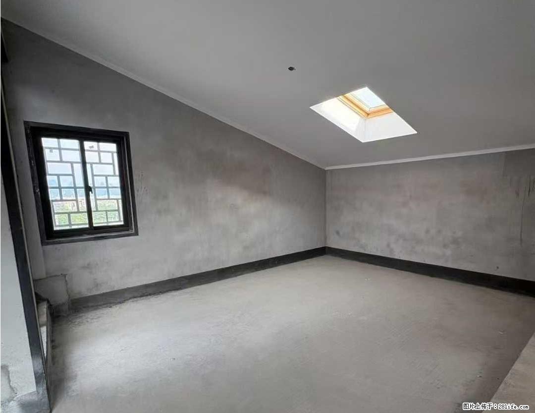 【江与城】带大露台上下两层复式楼来啦！惊爆价：136万，5房3厅3卫，带2阳台，3露台 - 家居生活 - 桂林生活社区 - 桂林28生活网 www.28life.com