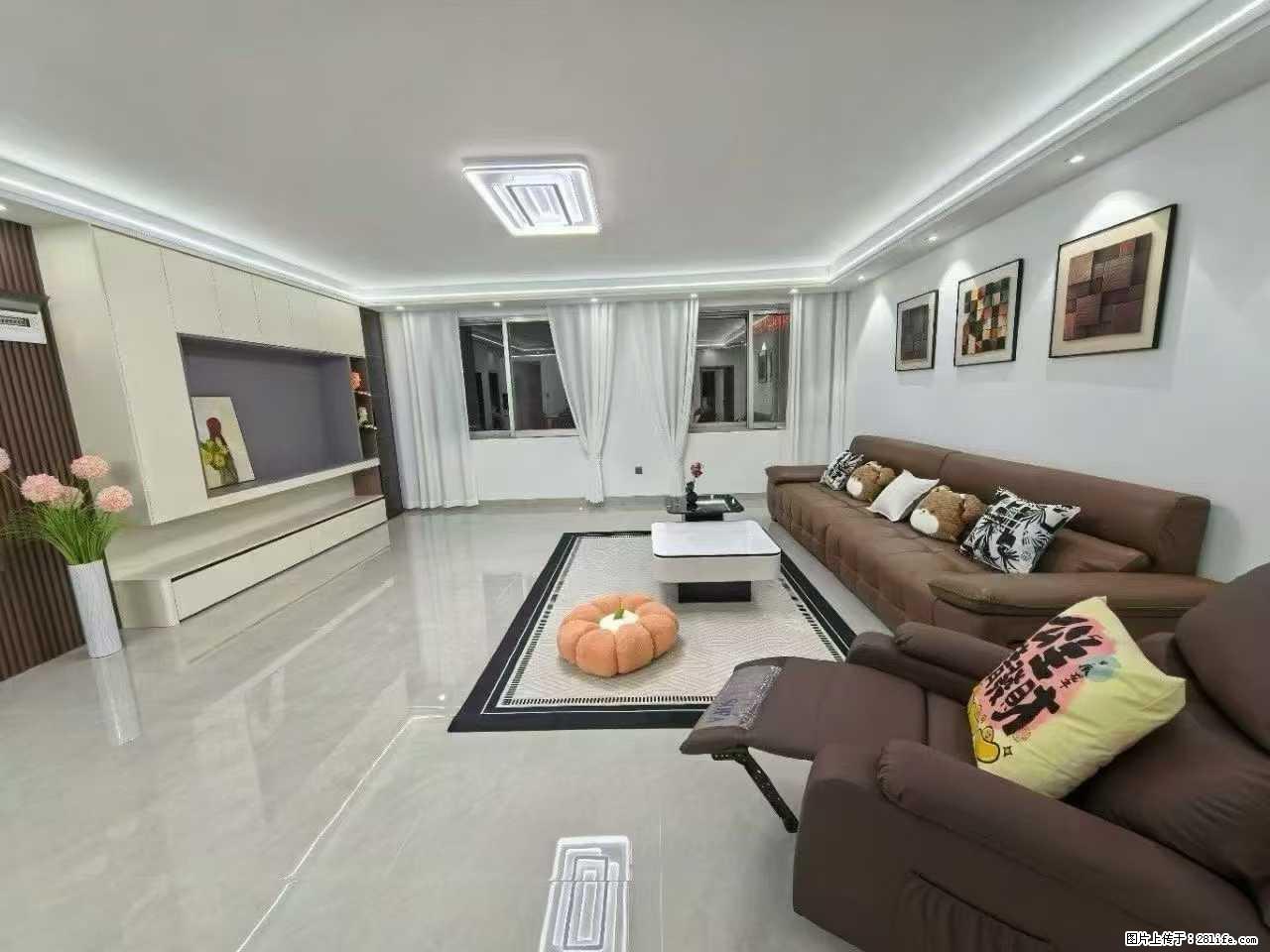 北极广场旁精装大3房，面积133.16平方，基本全新装修，电梯8楼，视野超级好，报价 59.8万 - 房屋出售 - 房屋租售 - 桂林分类信息 - 桂林28生活网 www.28life.com