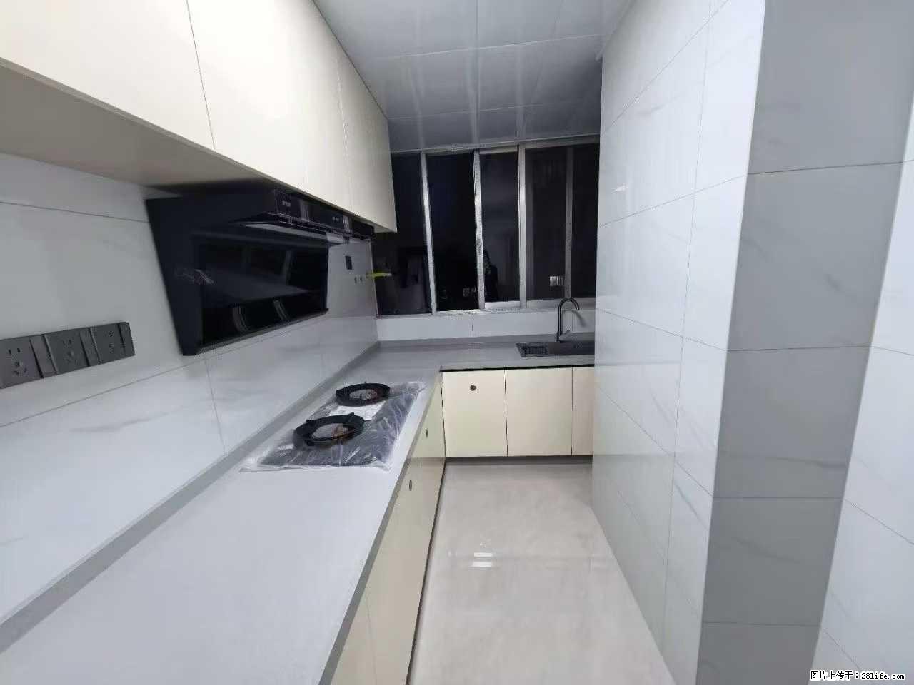 北极广场旁精装大3房，面积133.16平方，基本全新装修，电梯8楼，视野超级好，报价 59.8万 - 房屋出售 - 房屋租售 - 桂林分类信息 - 桂林28生活网 www.28life.com