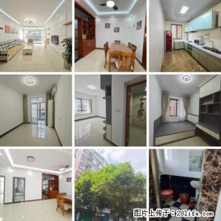 【九龙佳苑】步梯四楼，八里一路，119平方，超级大三房两卫，朝南户型，只要45.6万 - 桂林28生活网 www.28life.com