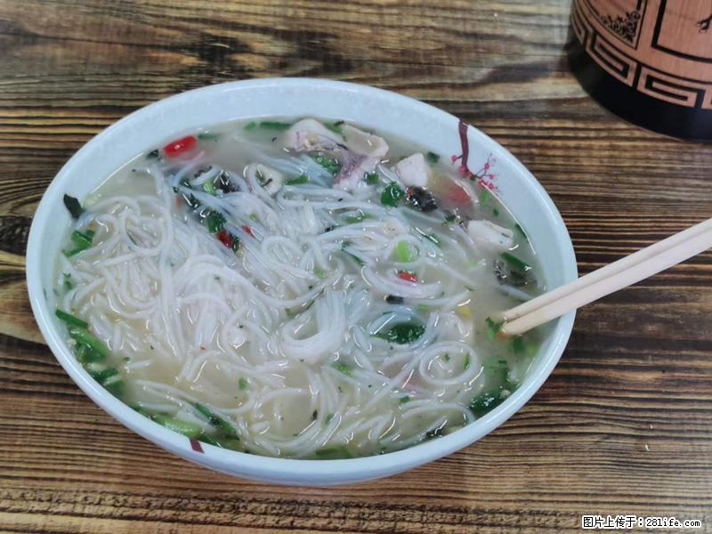 【城北菜市附近】发现一家新开的鱼粉店味道还不错,米粉自己冒、随便吃、不限量 - 美食天地 - 桂林生活社区 - 桂林28生活网 www.28life.com