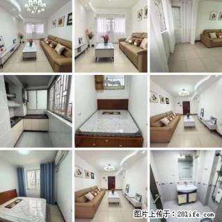 新出房源【漓江明珠】电梯房，2房2厅1卫，产权面积55平，刚换的新电梯，售价21.6万